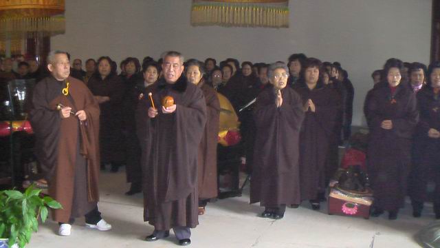 净僧法师带五百多居士到能仁寺供修(图5)