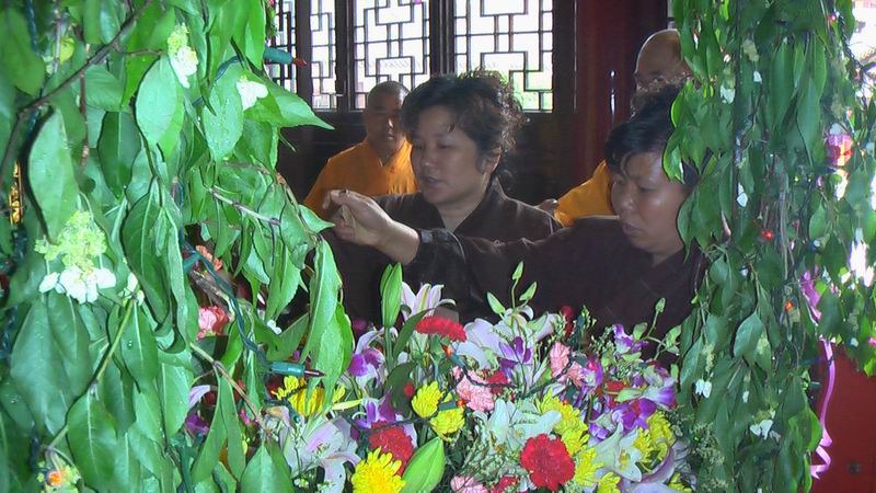 释迦牟尼佛圣诞能仁寺举行盛大的浴佛法会(图28)