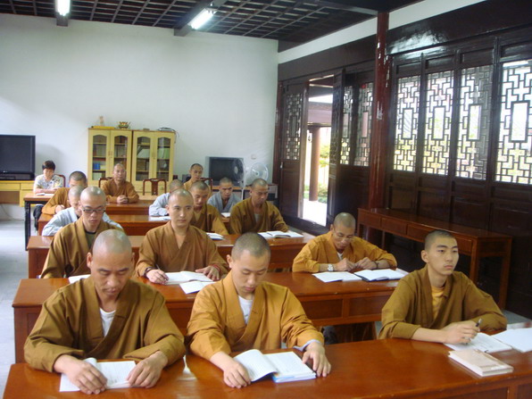 乐清祝圣寺主持海静法师在能仁养正院讲学(图4)