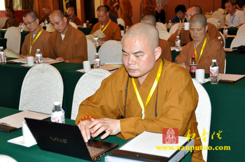海峡两岸佛教教育研讨会在厦门鼓浪湾酒店举行(图20)