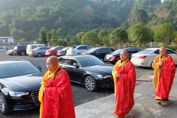 黄岩广化寺隆重举行陀罗尼塔落成装藏法会(图1)