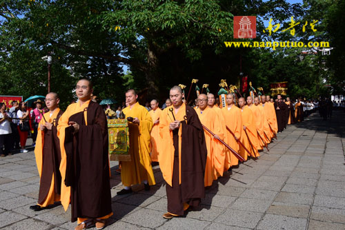 厦门南普陀寺隆重举行传授在家五戒、菩萨戒法会(图9)