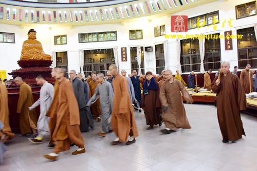 南普陀寺丙申年冬季禅七圆满解七 参禅师父接受则悟方丈考功(图2)