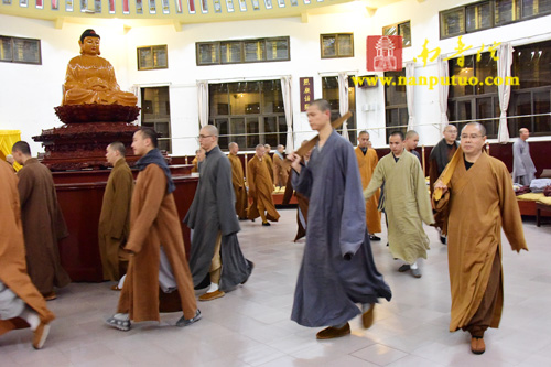 南普陀寺丙申年冬季禅七圆满解七 参禅师父接受则悟方丈考功(图3)