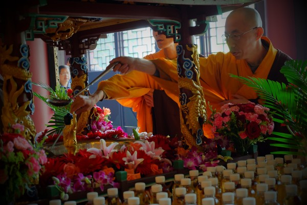 丁酉年四月初八，雁荡山能仁寺举行盛大的浴佛节法会(图15)