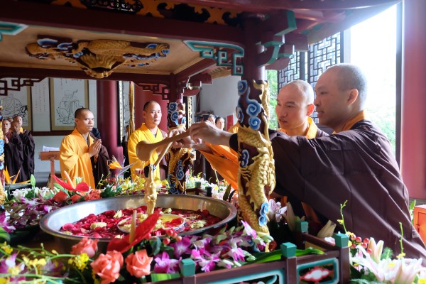 雁荡山能仁寺举行盛大的浴佛节法会(图17)