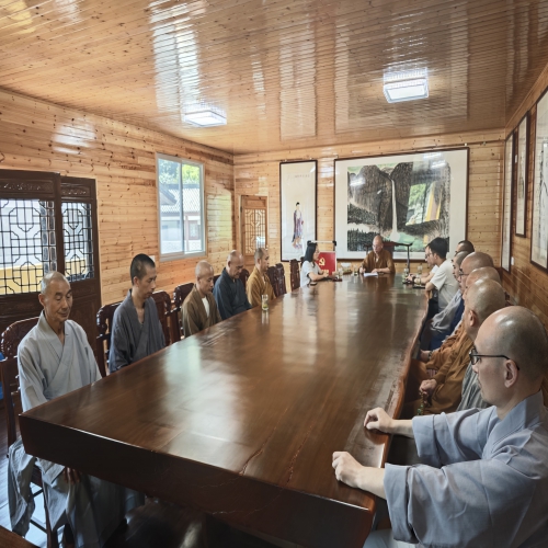 乐清市雁荡镇民宗所赴能仁寺宣讲党的二十届三中全会精神